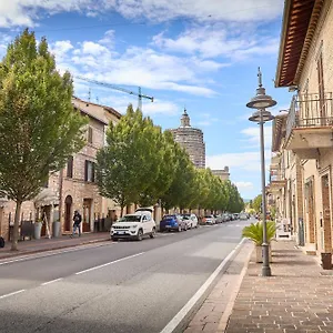 http://house-sottoassisi.hotels-perugia.com
